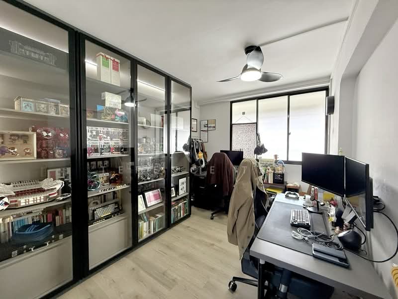 124 Bishan Street 12, 124 Bishan Street 12, 3 Bedrooms, 904 sqft, HDB Flat For Sale, by Terence Tan, 500159010 - Study - PropertyGuru.com.sg
