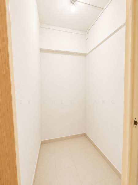 313 Jurong East Street 32, 313 Jurong East Street 32, 2 Bedrooms, 797 sqft, HDB Flat For Sale, by Er Chen Kang, 500159016 - Store room - PropertyGuru.com.sg