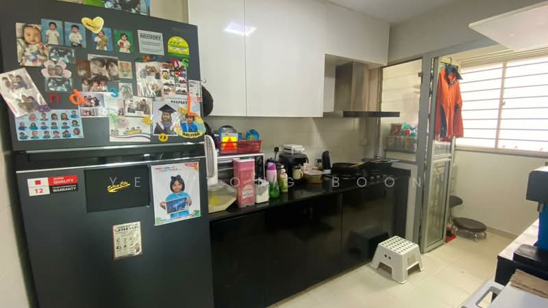 890A Tampines Avenue 1, 890A Tampines Avenue 1, 2 Bedrooms, 743 sqft, HDB Flat For Sale, by Yeo Tong Boon, 500159020 - Kitchen - PropertyGuru.com.sg