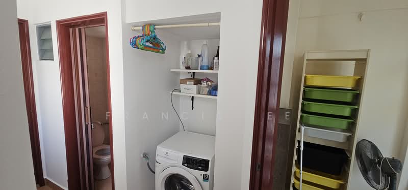 Aquarius By The Park, 1 Bedok Reservoir View, 3 Bedrooms, 1,228 sqft, Condominium For Rent, by Francis Lee, 500159024 - Bathroom - PropertyGuru.com.sg