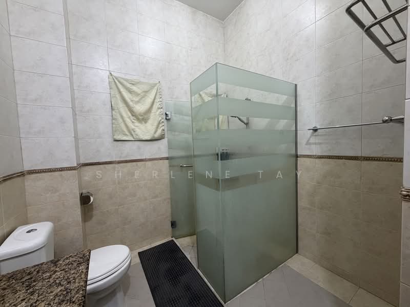 SHERLENE TAY 9369*2787 💎 Highly demanded detached 💎, , 5 Bedrooms, 2,600 sqft, Detached House For Sale, by Sherlene Tay, 500159031 - Bathroom - PropertyGuru.com.sg