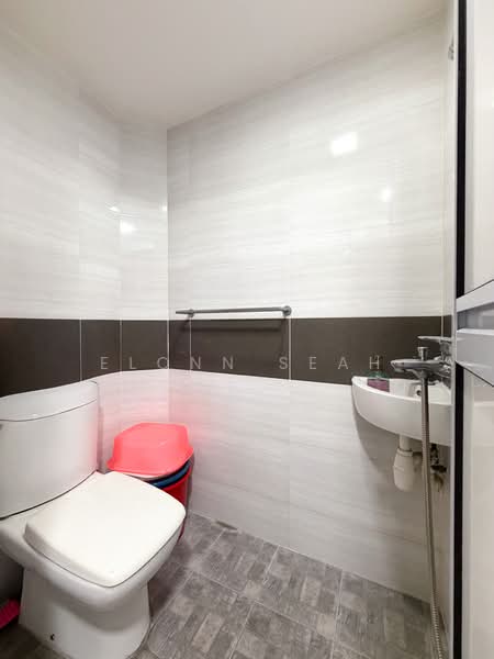 Glendale Park, 23 Hillview Avenue, 3 Bedrooms, 1,313 sqft, Condominium For Rent, by Elonn Seah, 500159037 - Bathroom - PropertyGuru.com.sg
