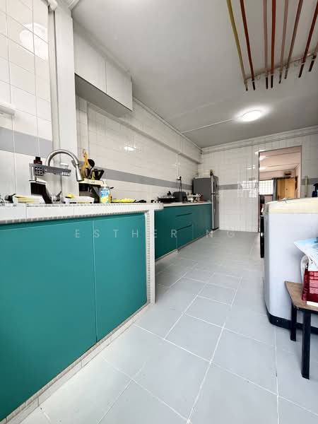 235 Tampines Street 21, 235 Tampines Street 21, 2 Bedrooms, 796 sqft, HDB Flat For Sale, by Esther Ng, 500159042 - Kitchen - PropertyGuru.com.sg