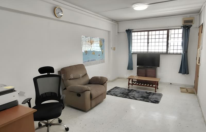 235 Tampines Street 21, 235 Tampines Street 21, 2 Bedrooms, 796 sqft, HDB Flat For Sale, by Esther Ng, 500159042 - Living Room - PropertyGuru.com.sg
