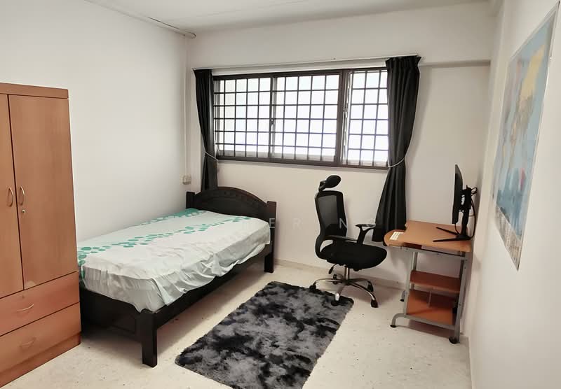 235 Tampines Street 21, 235 Tampines Street 21, 2 Bedrooms, 796 sqft, HDB Flat For Sale, by Esther Ng, 500159042 - Bedroom - PropertyGuru.com.sg