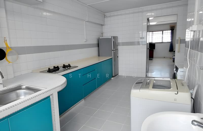 235 Tampines Street 21, 235 Tampines Street 21, 2 Bedrooms, 796 sqft, HDB Flat For Sale, by Esther Ng, 500159042 - Kitchen - PropertyGuru.com.sg