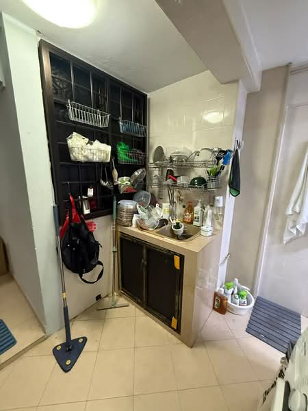28 Jalan Klinik, 28 Jalan Klinik, 2 Bedrooms, 721 sqft, HDB Flat For Rent, by Ben Yeo, 500159043 - Kitchen - PropertyGuru.com.sg