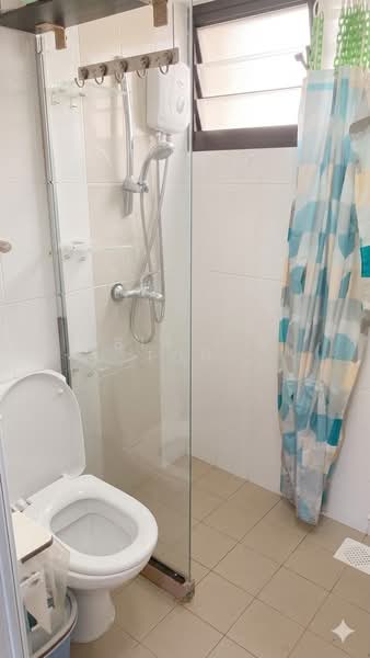 417A Fernvale Link, 417A Fernvale Link, 2 Bedrooms, 743 sqft, HDB Flat For Sale, by Able S.K Toh, 500159044 - Bathroom - PropertyGuru.com.sg