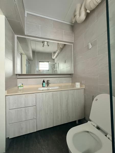 122C Sengkang East Way, 122C Sengkang East Way, Room Rental, 195 sqft, HDB Flat For Rent, by PAULINE MARIE LIM AI HSIA, 500159056 - Bathroom - PropertyGuru.com.sg