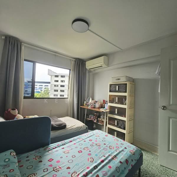 34 Marine Crescent, 34 Marine Crescent, 2 Bedrooms, 883 sqft, HDB Flat For Sale, by Kelly Lim, 500159058 - Bedroom - PropertyGuru.com.sg