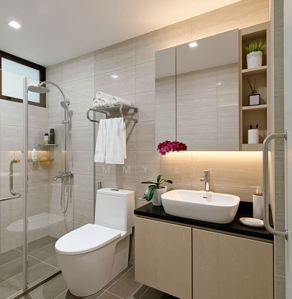 UPPER CHANGI ROAD NORTH, UPPER CHANGI ROAD NORTH, 5 Bedrooms, 2,497 sqft, Semi-Detached House For Sale, by Jimmy Lye, 500159059 - Bathroom - PropertyGuru.com.sg