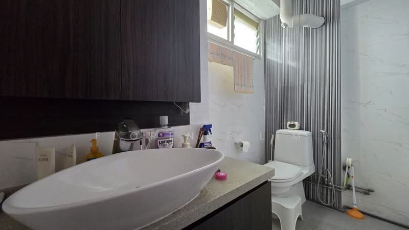862A Tampines Street 83, 862A Tampines Street 83, 3 Bedrooms, 1,313 sqft, HDB Flat For Sale, by Florence Lim, 500159066 - Bathroom - PropertyGuru.com.sg