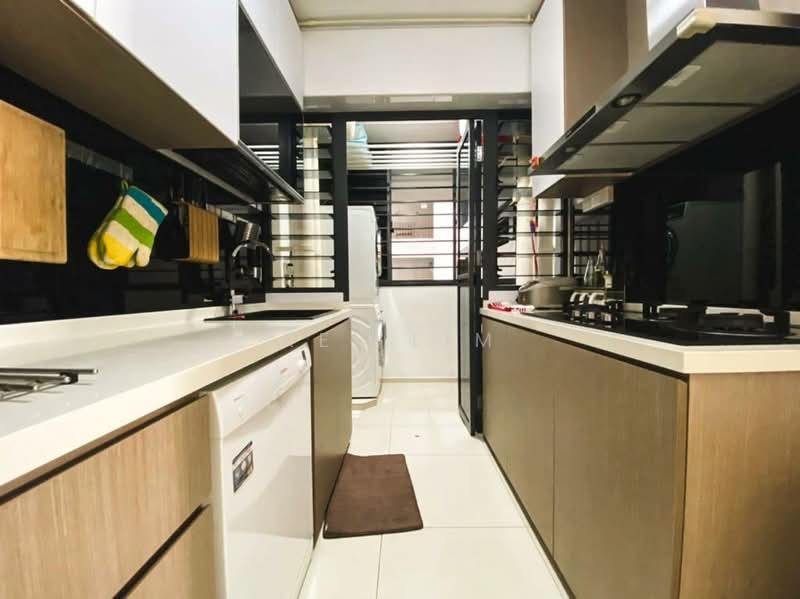 308C Punggol Walk, 308C Punggol Walk, 3 Bedrooms, 1,206 sqft, HDB Flat For Sale, by Rei Lim, 500159068 - Kitchen - PropertyGuru.com.sg