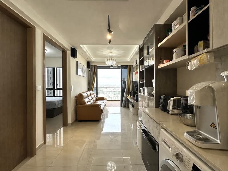 Whistler Grand, 107 West Coast Vale, 2 Bedrooms, 603 sqft, Condominium For Sale, by Carol He, 500159082 - Living Room - PropertyGuru.com.sg