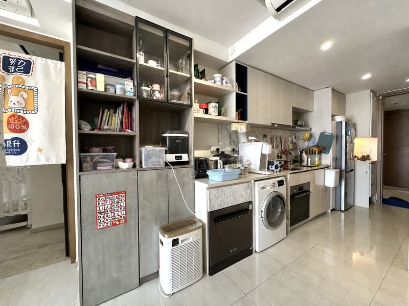 Whistler Grand, 107 West Coast Vale, 2 Bedrooms, 603 sqft, Condominium For Sale, by Carol He, 500159082 - Kitchen - PropertyGuru.com.sg
