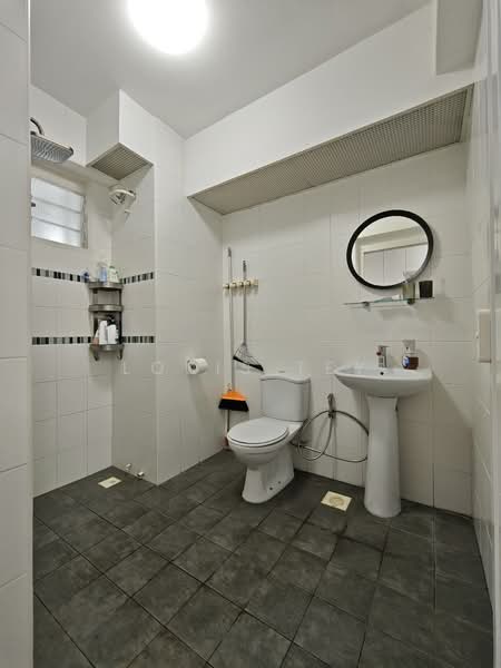 410B Fernvale Road, 410B Fernvale Road, 3 Bedrooms, 1,033 sqft, HDB Flat For Rent, by Louis Tey, 500159094 - Bathroom - PropertyGuru.com.sg