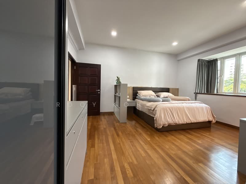 Mera Gardens, Almond Avenue, 5 Bedrooms, 2,010 sqft, Terraced House For Sale, by Roqy Koh R C, 500159107 - Bedroom - PropertyGuru.com.sg