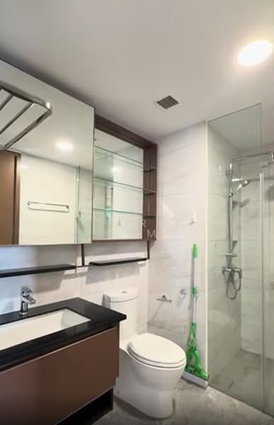 Normanton Park, 2 bed + Loft, Sea view, move in ready, , 2 Bedrooms, 786 sqft, Condominium For Sale, by Jedric Lum, 500159119 - Bathroom - PropertyGuru.com.sg