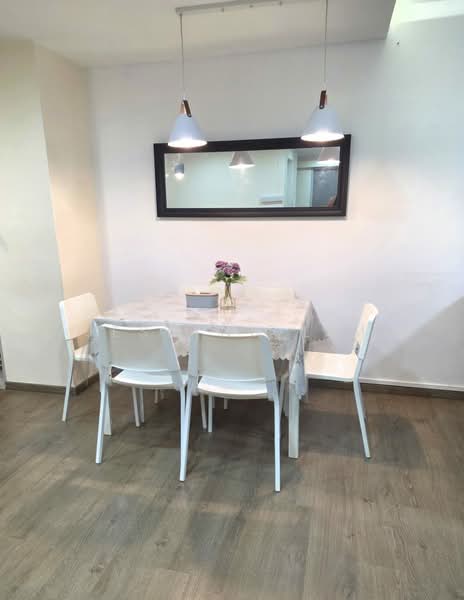 339A Sembawang Close, 339A Sembawang Close, 4 Bedrooms, 1,227 sqft, HDB Flat For Sale, by Jeslynn Lim, 500159124 - Dining Room - PropertyGuru.com.sg