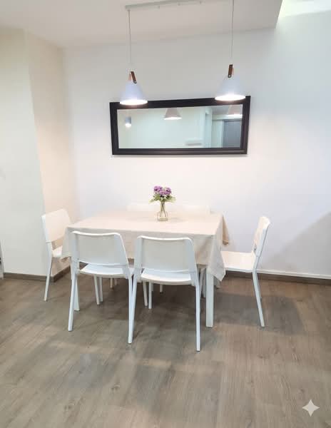 339A Sembawang Close, 339A Sembawang Close, 4 Bedrooms, 1,227 sqft, HDB Flat For Sale, by Jeslynn Lim, 500159124 - Dining Room - PropertyGuru.com.sg