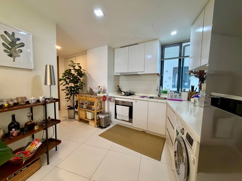 d'Leedon (Former Farrer Court), 13 Leedon Heights, 2 Bedrooms, 818 sqft, Condominium For Sale, by Michael Lim, 500159125 - Kitchen - PropertyGuru.com.sg