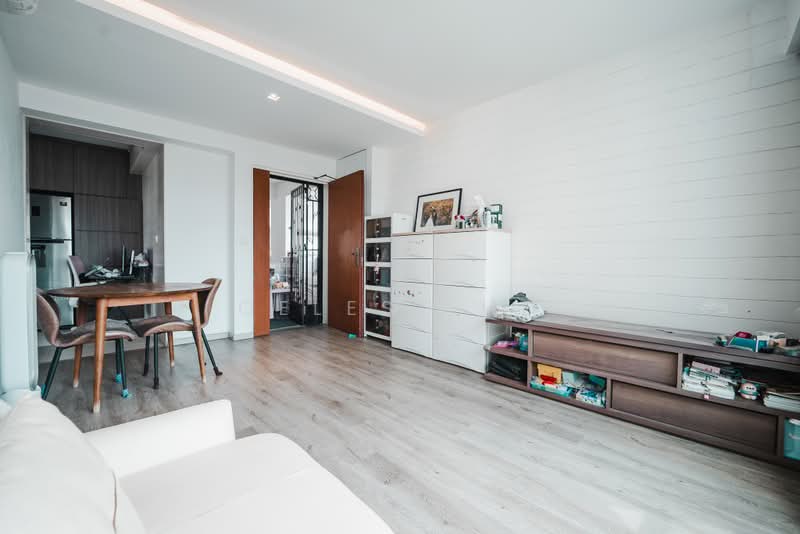 890C Tampines Avenue 1, 890C Tampines Avenue 1, 2 Bedrooms, 742 sqft, HDB Flat For Sale, by Celest Ho, 500159130 - Living Room - PropertyGuru.com.sg