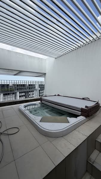 The Lakefront Residences, 42 Lakeside Drive, 4 Bedrooms, 2,422 sqft, Condominium For Sale, by Vell Ng, 500159133 - Exterior - PropertyGuru.com.sg