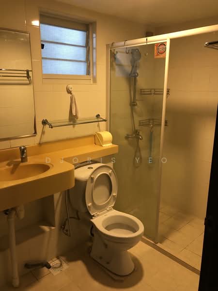 268D Compassvale Link, 268D Compassvale Link, 3 Bedrooms, 969 sqft, HDB Flat For Sale, by Djoris Yeo, 500159146 - Bathroom - PropertyGuru.com.sg