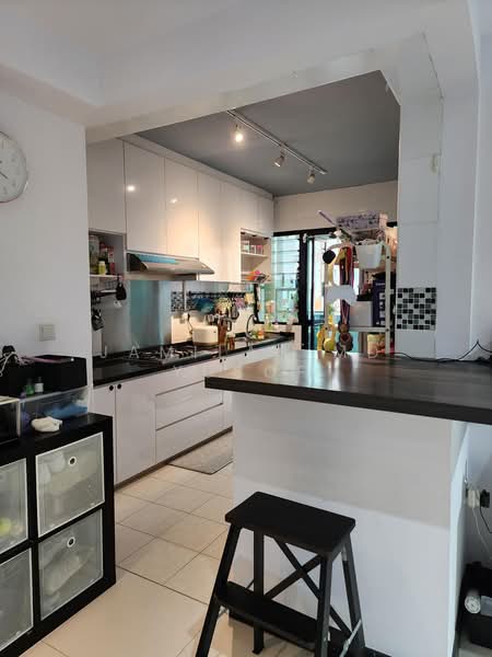 592B Montreal Ville, 592B Montreal Link, 3 Bedrooms, 1,001 sqft, HDB Flat For Sale, by Jamilah Md Yusof, 500159172 - Kitchen - PropertyGuru.com.sg