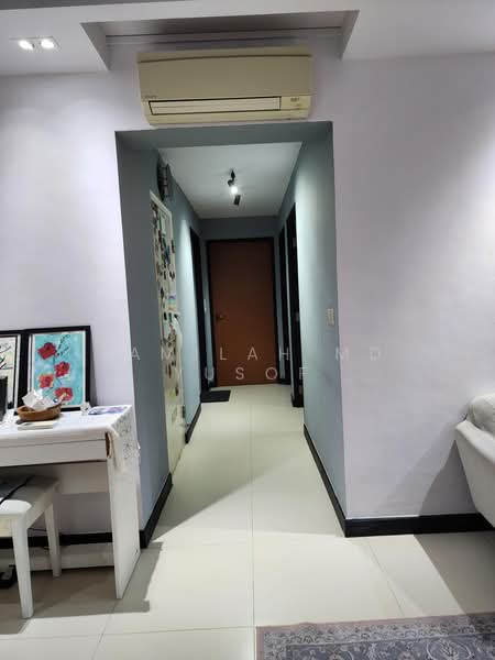 592B Montreal Ville, 592B Montreal Link, 3 Bedrooms, 1,001 sqft, HDB Flat For Sale, by Jamilah Md Yusof, 500159172 - Corridor - PropertyGuru.com.sg