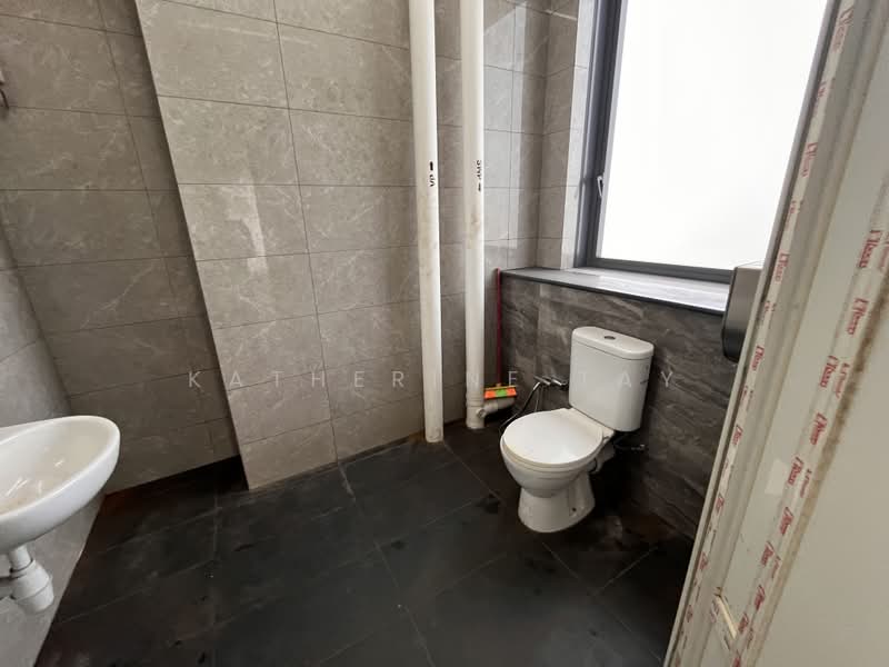 REVV, 1 Corporation Drive, Boon Lay / Jurong / Tuas, 1,755 sqft, Factory / Workshop (B2) For Sale, by Katherine Tay, 500159174 - Bathroom - CommercialGuru.com.sg