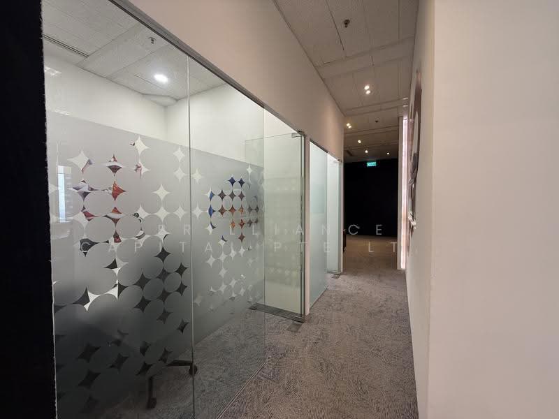 61 Robinson, 61 Robinson Road, Boat Quay / Raffles Place / Marina, 1,830 sqft, Office For Rent, by MJ ZHUO, 500159178 - Corridor - CommercialGuru.com.sg