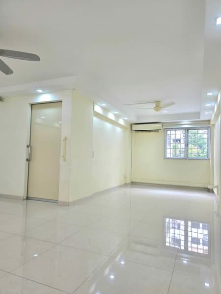 207 Serangoon Central, 207 Serangoon Central, 3 Bedrooms, 893 sqft, HDB Flat For Sale, by Paul Tan, 500159184 - Interior - PropertyGuru.com.sg