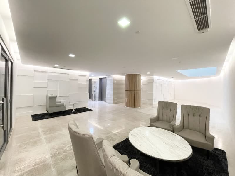 Marine Blue, 91 Marine Parade Road, 1 Bedroom, 732 sqft, Condominium For Sale, by Bennett Lee, 500159192 - Lobby - PropertyGuru.com.sg