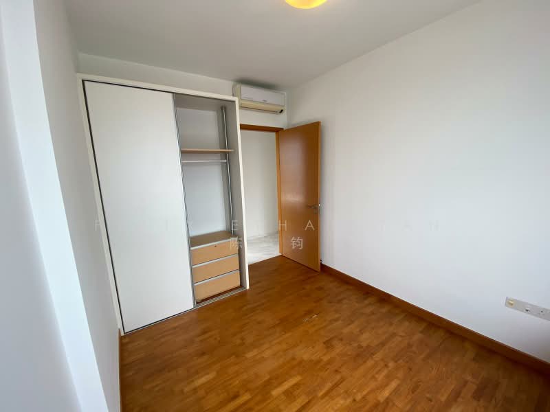Perfect for investors, spacious three-bedder, assured returns!, , 3 Bedrooms, 1,173 sqft, Condominium For Sale, by Felix Ethan Tan 陈柏钧, 500159195 - Bedroom - PropertyGuru.com.sg