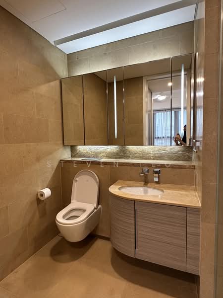 DUO Residences, 1 Fraser Street, 2 Bedrooms, 818 sqft, Apartment For Sale, by Steven Teo, 500159208 - Bathroom - PropertyGuru.com.sg