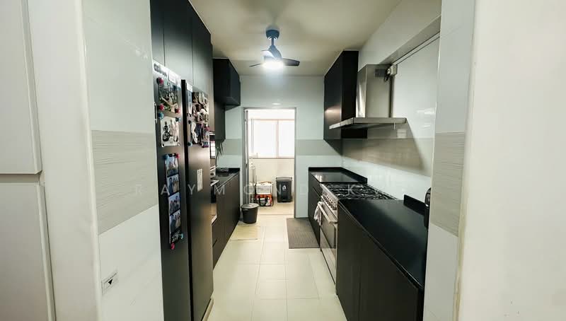 810A Choa Chu Kang Avenue 7, 810A Choa Chu Kang Avenue 7, 3 Bedrooms, 1,216 sqft, HDB Flat For Sale, by Raymond Kwa, 500159212 - Kitchen - PropertyGuru.com.sg