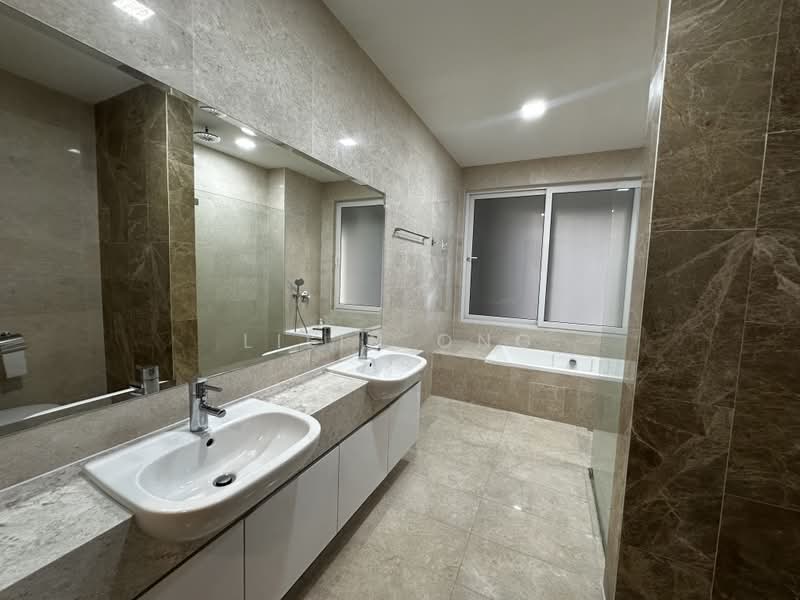 Jalan Kelulut, , 7 Bedrooms, 6,500 sqft, Semi-Detached House For Sale, by Lilin Ong, 500159224 - Bathroom - PropertyGuru.com.sg