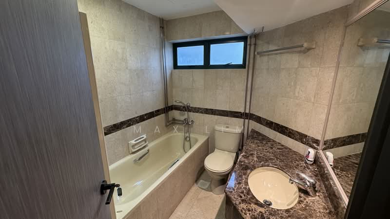 The Bencoolen, 180 Bencoolen Street, 2 Bedrooms, 1,249 sqft, Apartment For Rent, by Max Lim, 500159225 - Master Bathroom - PropertyGuru.com.sg