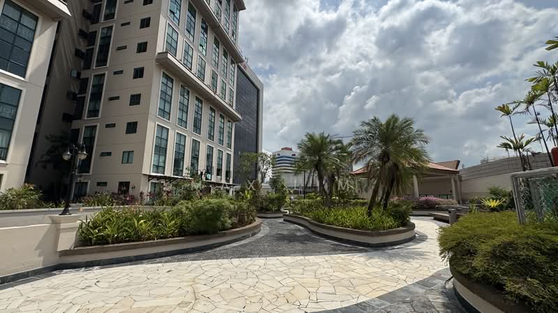 The Bencoolen, 180 Bencoolen Street, 2 Bedrooms, 1,249 sqft, Apartment For Rent, by Max Lim, 500159225 - Garden Area - PropertyGuru.com.sg