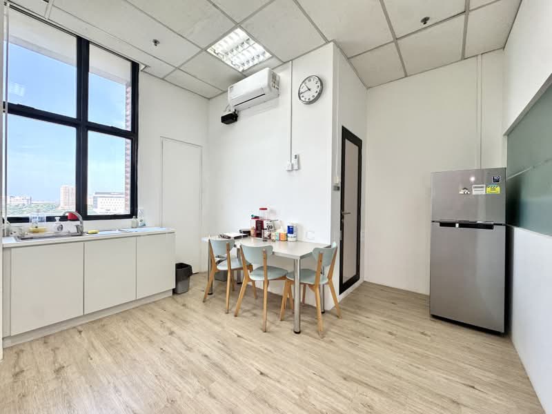Tradehub 21, 18 Boon Lay Way, 4,004 sqft, Light Industrial (B1) For Sale, by Bernie Cheo, 500159227 - Pantry - CommercialGuru.com.sg