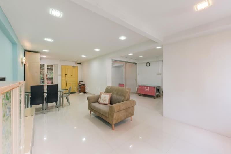 154 Gangsa Road, 154 Gangsa Road, 3 Bedrooms, 1,302 sqft, HDB Flat For Sale, by Tony Lim, 500159230 - Living Room - PropertyGuru.com.sg
