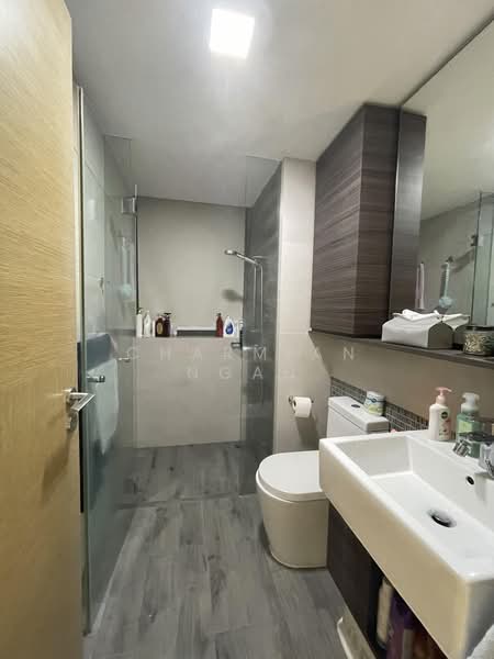 The Terrace, 88 Edgedale Plains, 4 Bedrooms, 1,313 sqft, Executive Condominium For Sale, by Charmian Ngan, 500159233 - Common Bathroom - PropertyGuru.com.sg