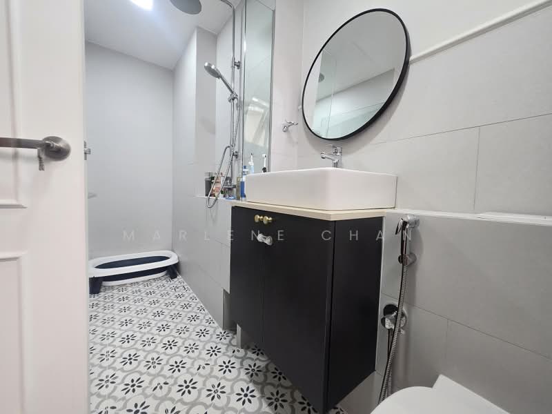 Castle Green, 483 Yio Chu Kang Road, 3 Bedrooms, 1,152 sqft, Condominium For Rent, by Marlene Chan, 500159243 - Bathroom - PropertyGuru.com.sg