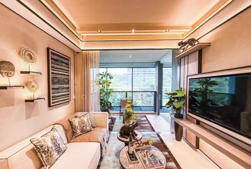 ONGOING DISCOUNT, HUGE SAVINGS, CENTRAL LOCATION WITH 3 MRT, , 3 Bedrooms, 990 sqft, Condominium For Sale, by Joell Kher, 500159249 - PropertyGuru.com.sg