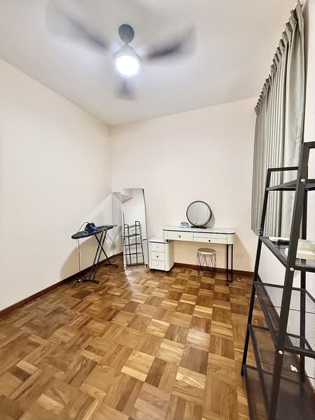 Regal Court, 17 Kim Keat Road, 3 Bedrooms, 1,163 sqft, Apartment For Rent, by Russell Wong, 500159250 - Common Bedroom 2 - PropertyGuru.com.sg