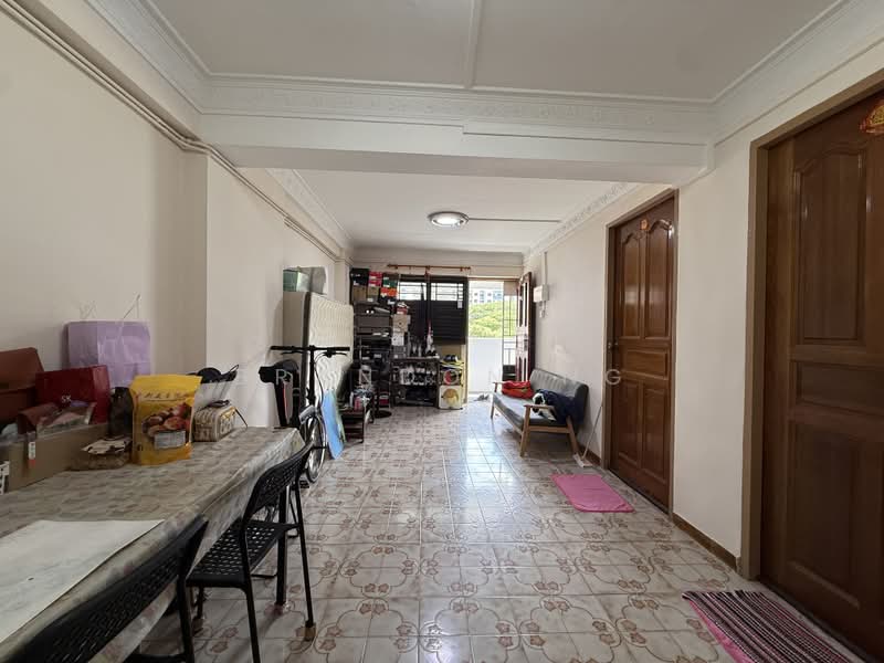 4 Bedok South Avenue 1, 4 Bedok South Avenue 1, 2 Bedrooms, 700 sqft, HDB Flat For Sale, by Brandon Ng, 500159253 - Living Room - PropertyGuru.com.sg