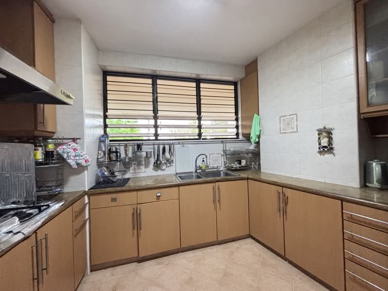 Pine Grove, 1N Pine Grove, 3 Bedrooms, 1,700 sqft, Condominium For Sale, by Irene Tan, 500159257 - Kitchen - PropertyGuru.com.sg