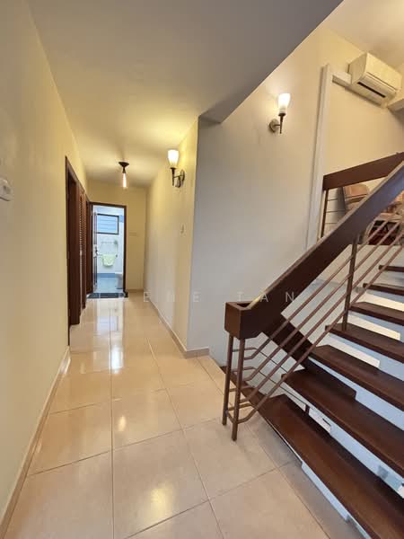 Pine Grove, 1N Pine Grove, 3 Bedrooms, 1,700 sqft, Condominium For Sale, by Irene Tan, 500159257 - Corridor - PropertyGuru.com.sg