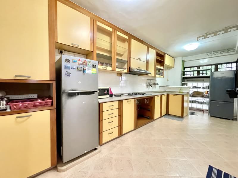 188D Rivervale Drive, 188D Rivervale Drive, 3 Bedrooms, 1,238 sqft, HDB Flat For Sale, by Doris Ong, 500159264 - Kitchen - PropertyGuru.com.sg